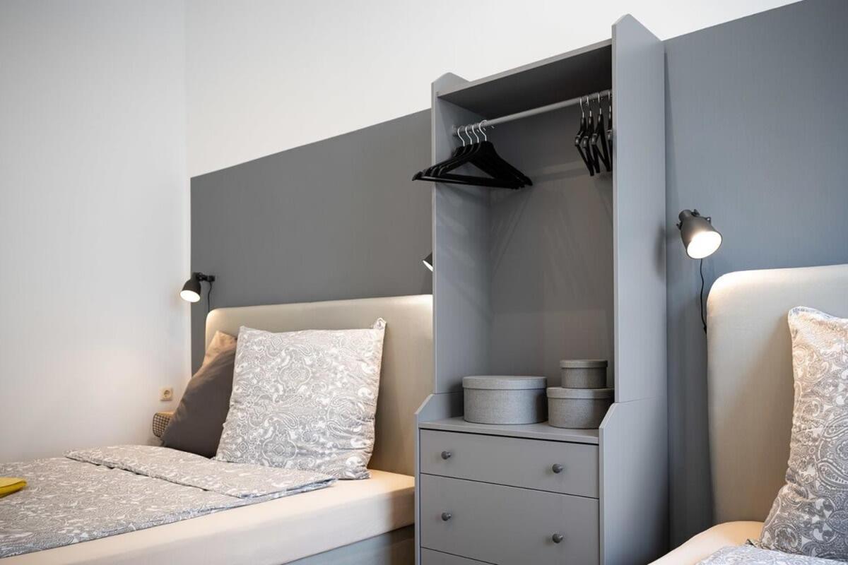 Big Central Apartment Near Rotkreuzplatz With 3 Bedroom For 12 Pax München Kültér fotó